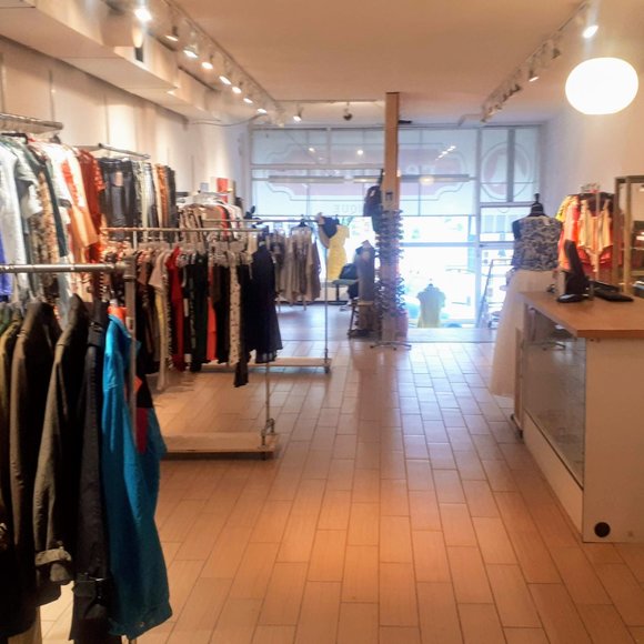 Meet your Posher, Red Pony - Picture 3 of 3